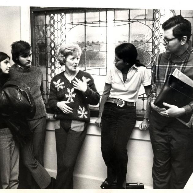 Roosevelt University theater professor Irene Dailey talking to a group of students, date unknown